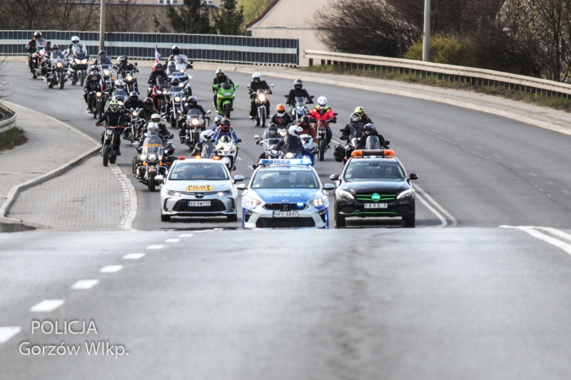 2/7 Motocykliści przejechali przez Gorzów