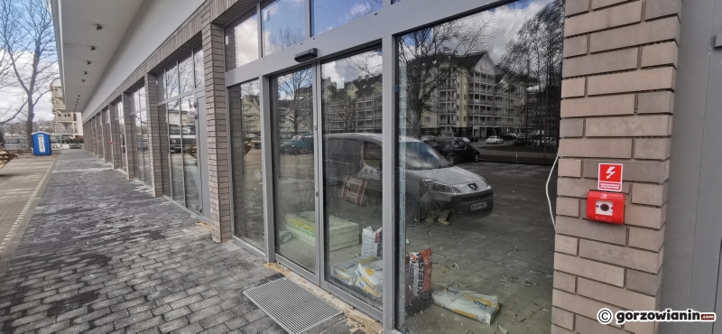 5/5 Park handlowy Londyńska czeka na otwarcie