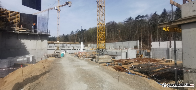 4/22 Budowa hali widowiskowo-sportowej przy Słowiance