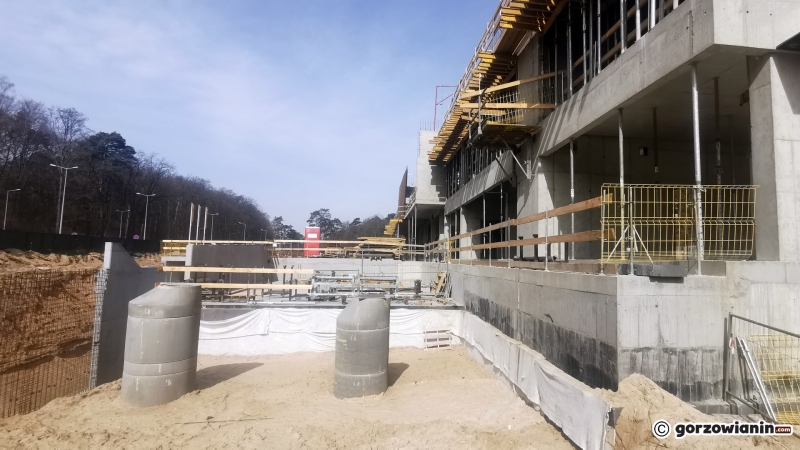 6/22 Budowa hali widowiskowo-sportowej przy Słowiance