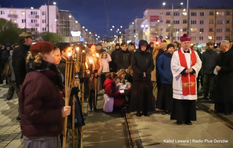 10/10 Droga Krzyżowa przeszła ulicami Gorzowa