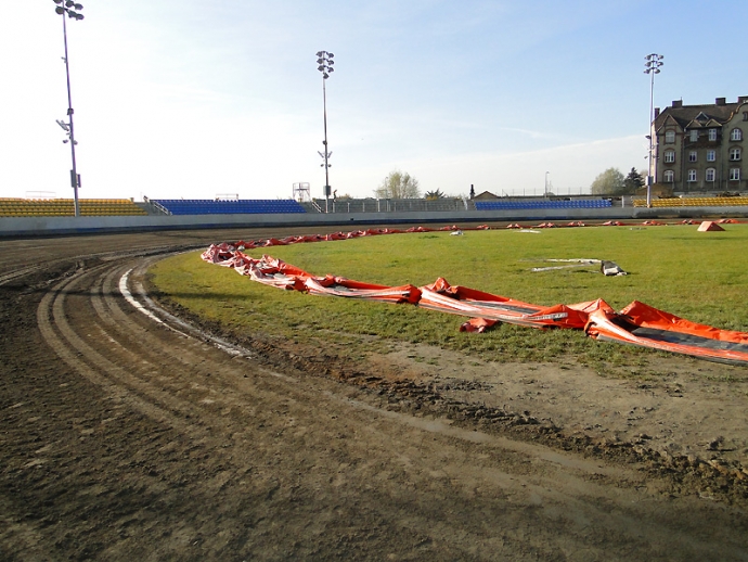 1/22 Przebudowa stadionu im. Edwarda Jancarza 27.10.2010 