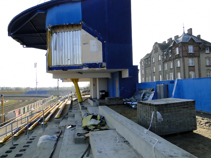 11/22 Przebudowa stadionu im. Edwarda Jancarza 27.10.2010 