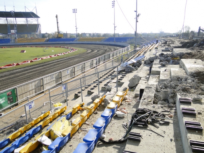 15/22 Przebudowa stadionu im. Edwarda Jancarza 27.10.2010 