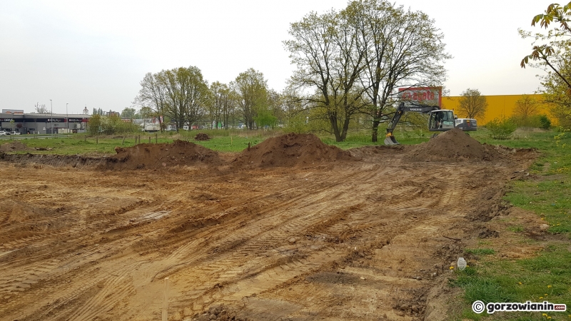 3/7 Ruszyła budowa Netto przy ul. Myśliborskiej