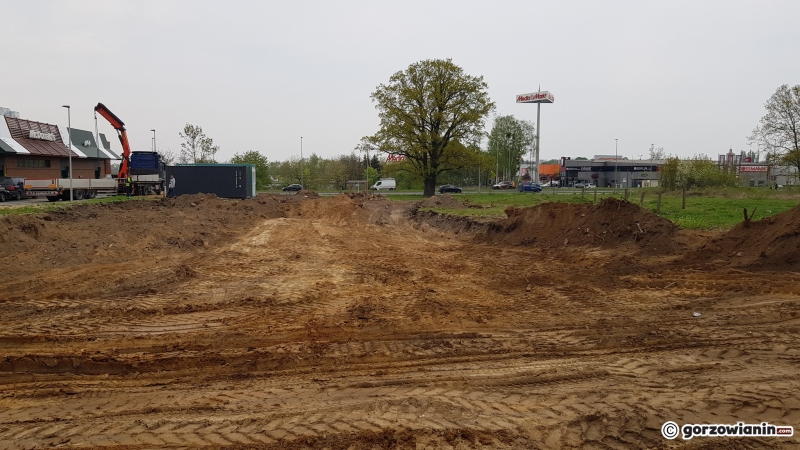 5/7 Ruszyła budowa Netto przy ul. Myśliborskiej