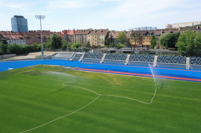 4/4 Prace na stadionie lekkoatletycznym na finiszu
