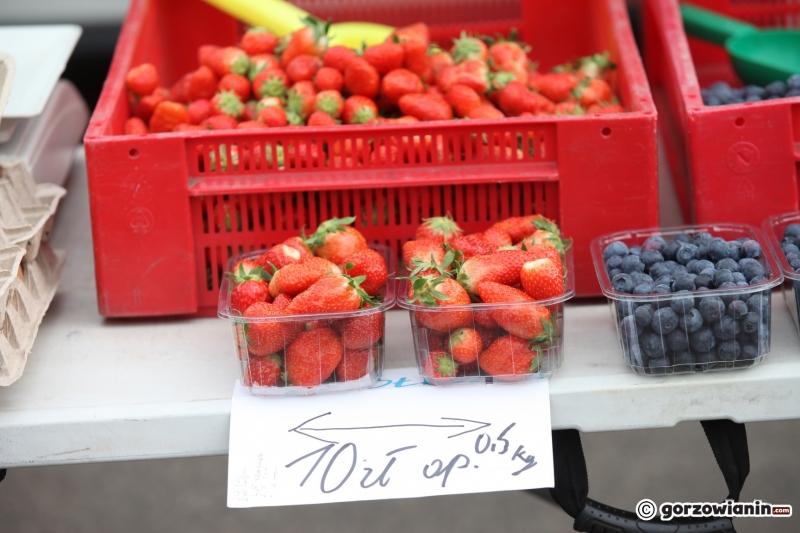4/10 Ceny truskawek w Gorzowie szokują