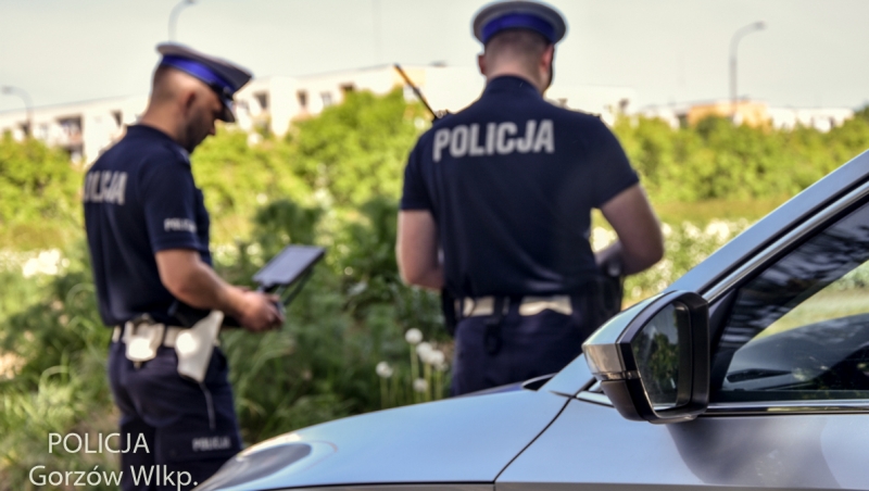 4/5 Dron nad przejściem dla pieszych. Działania gorzowskiej drogówki