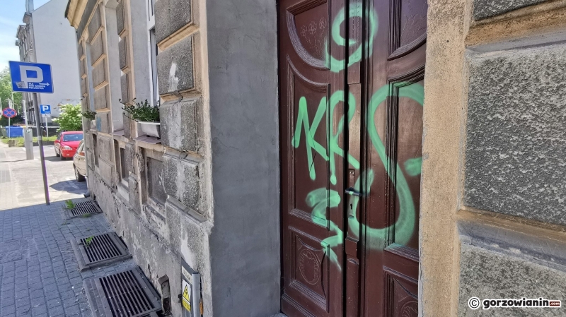 3/4 Wandalu, kamera nagrała Twój wyczyn. Napraw swoje szkody!