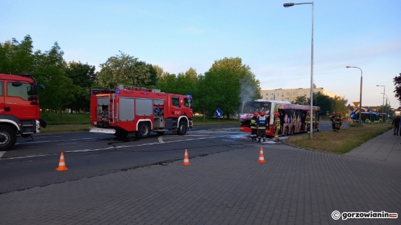 1/5 Pożar autobusu MZK przy ul. Kombatantów