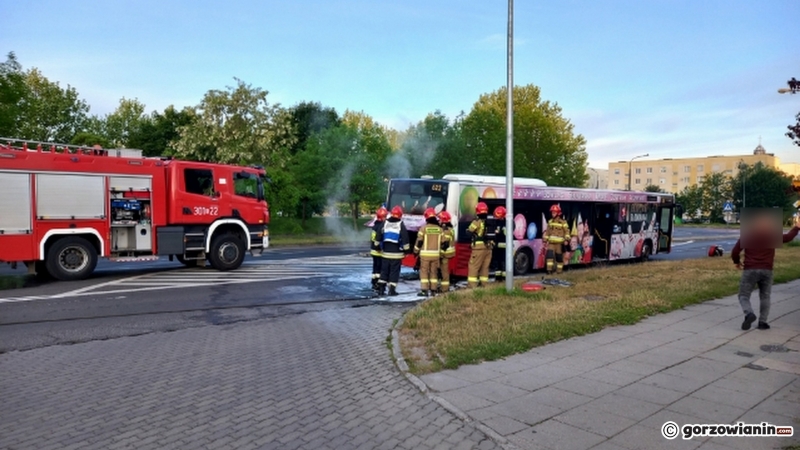 3/5 Pożar autobusu MZK przy ul. Kombatantów