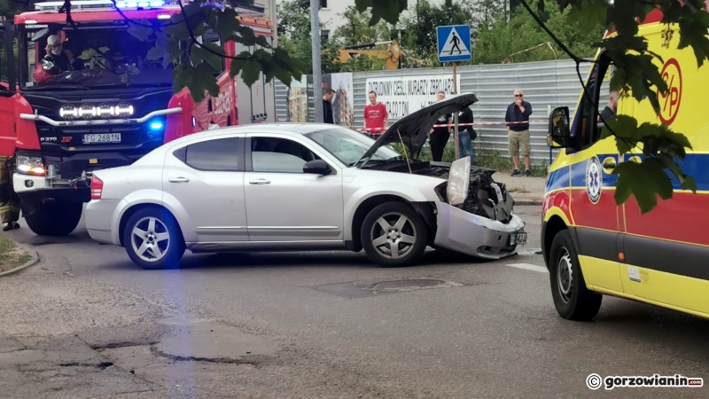 3/3 Wypadek na skrzyżowaniu Mickiewicza i Wyszyńskiego