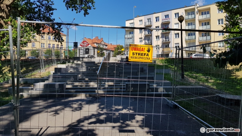 5/5 Schody w parku Róż do poprawki