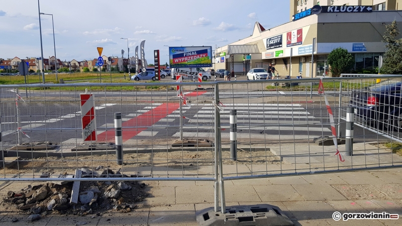 4/5 Przebudowa przejazdu rowerowego na Kombatantów