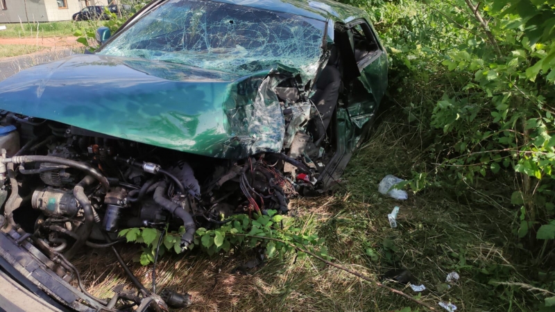 3/6 Czołówka volkswagena i audi w Stawie