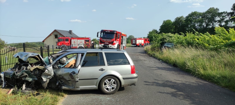4/6 Czołówka volkswagena i audi w Stawie