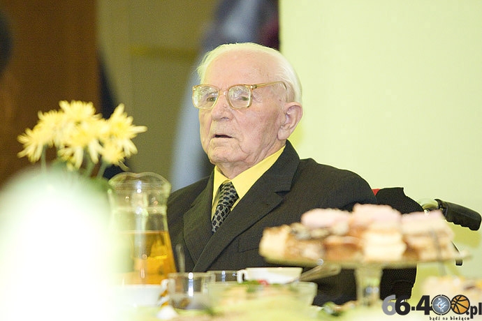 4/15 Wojcieszyce: 100-tne urodzimy p. Stanisława Owczarka