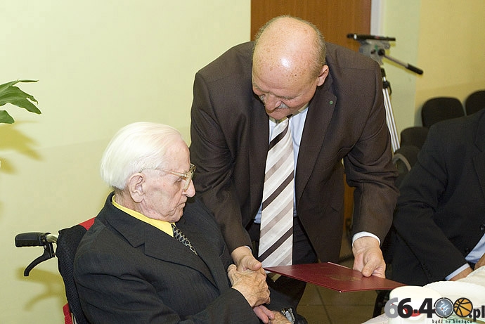 9/15 Wojcieszyce: 100-tne urodzimy p. Stanisława Owczarka