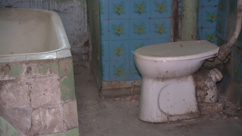 3/7 Zdewastowane mieszkania komunalne przez lokatorów