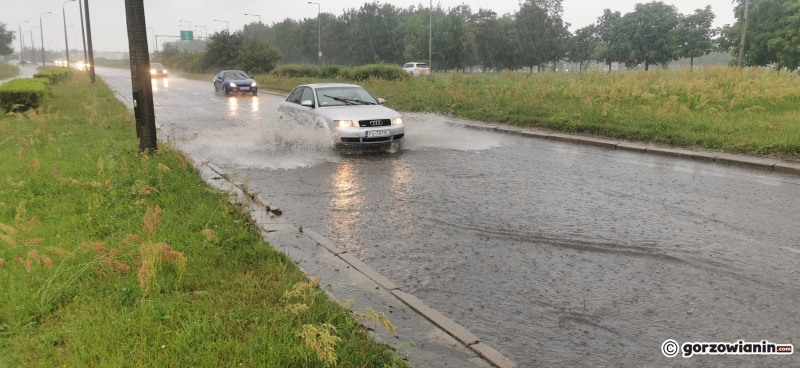 12/20 Burza przeszła przez Gorzów. Jak zwykle zalało wiele ulic