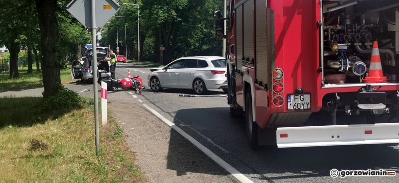 4/6 Zderzenie seata z motocyklem na Walczaka