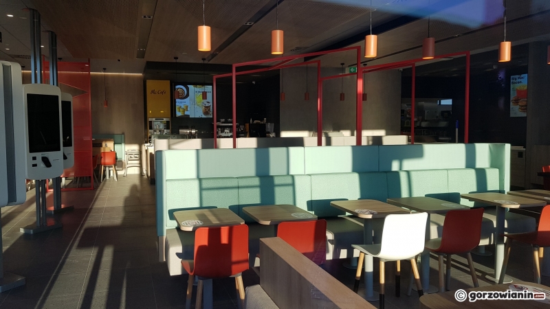 7/9 McDonald's przy Kasprzaka czeka na otwarcie