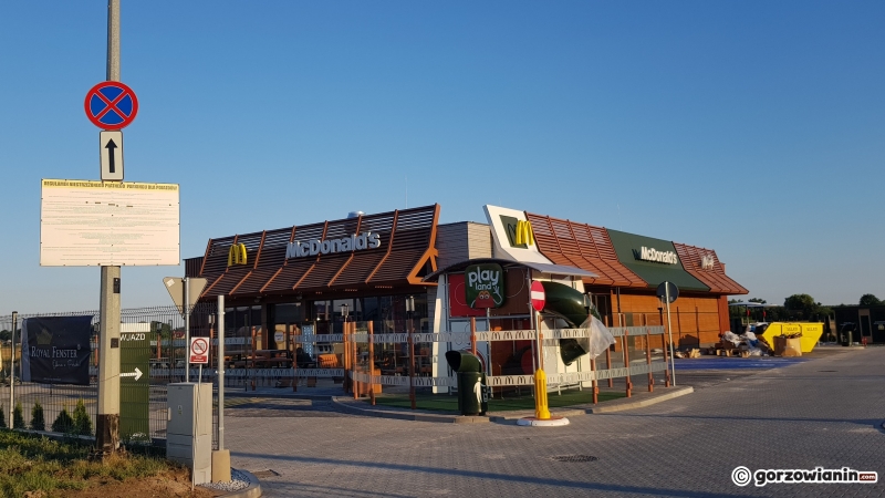 9/9 McDonald's przy Kasprzaka czeka na otwarcie