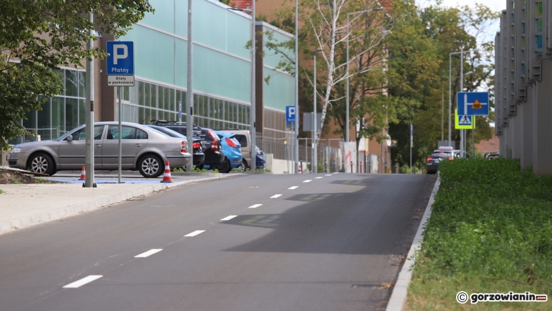 7/10 Nowy fragment ul. Spichrzowej otwarty dla kierowców