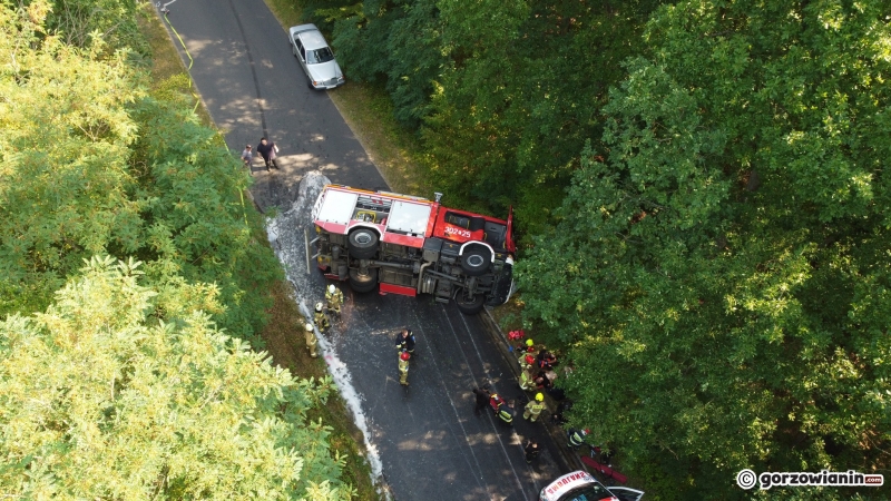 1/5 Wypadek wozu strażackiego z JRG2 w Gorzowie