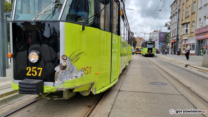 2/6 Gorzów: Zderzenie z tramwajem przy Sikorskiego