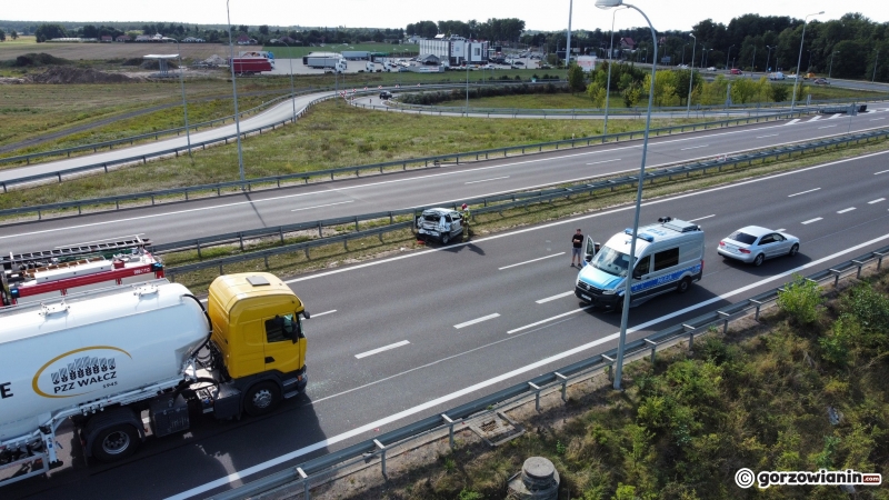 4/7 Zderzenie ciężarówki z volkswagenem na S3