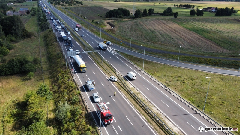 6/7 Zderzenie ciężarówki z volkswagenem na S3