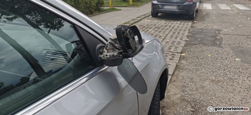 4/7 Zniszczone auta na os. Staszica