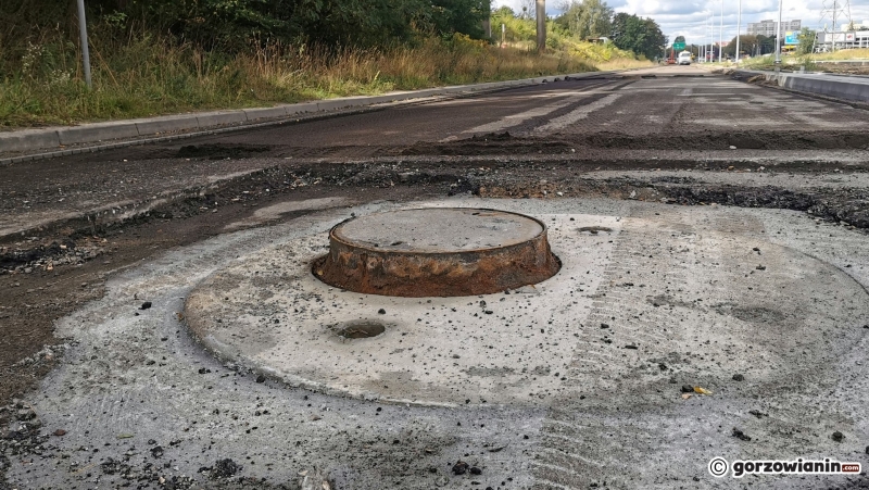 3/6 Trwa przebudowa ulicy Zawackiej w ciągu DK 22