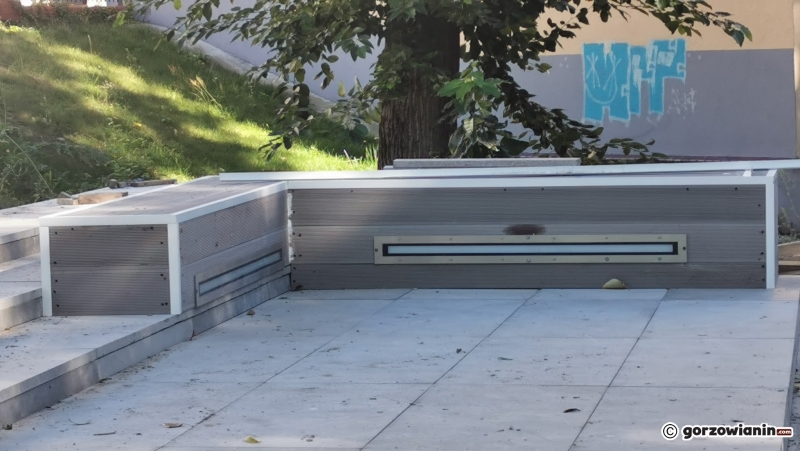 4/8 Przebudowa schodów w parku Róż 22.09.2022