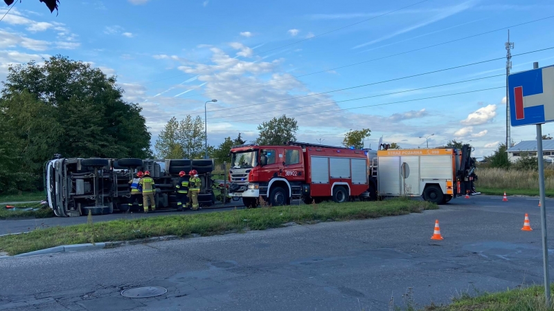 6/7 Przewrócona ciężarówka na os. Górczyn