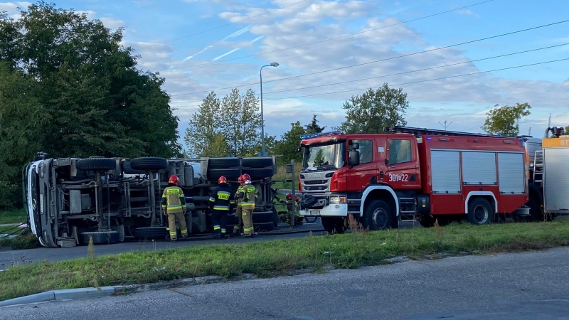 7/7 Przewrócona ciężarówka na os. Górczyn