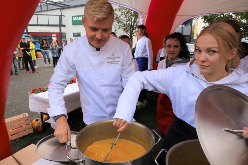 4/18 Festiwal Dyni i Chryzantemy w Gorzowie