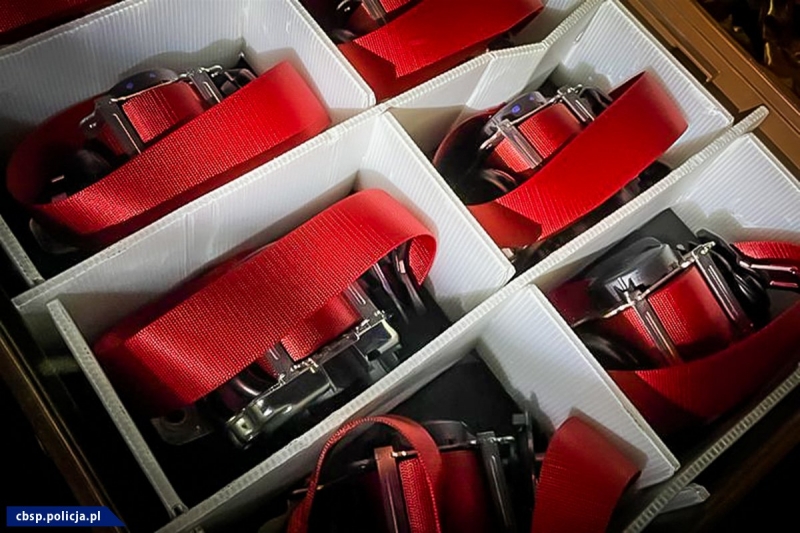 4/8 Policjanci CBŚP zatrzymali kolejnych członków zorganizowanej grupy przestępczej