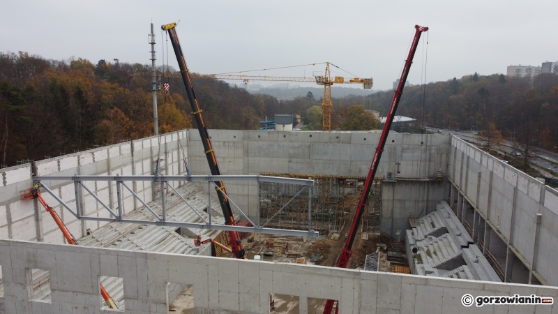 6/9 Montaż konstrukcji dachu hali widowiskowo-sportowej w Gorzowie