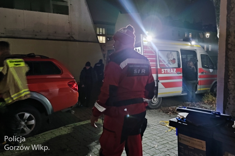 4/4 Służby poszukują 31-latka. Na miejscu specjalistyczna grupa z psami