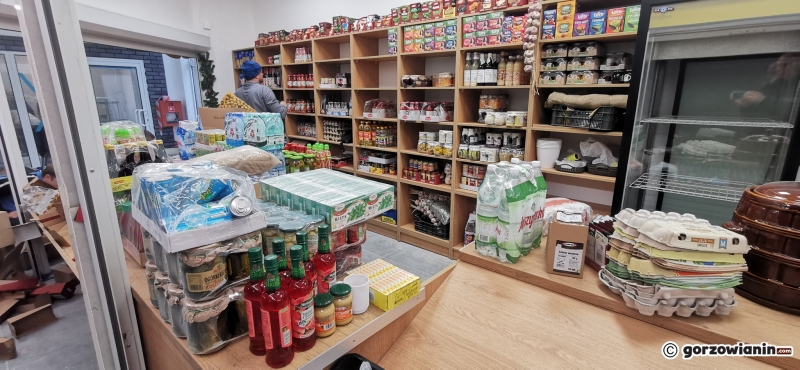 3/10 Sprzedawcy wracają do wyremontowanej hali Orbi