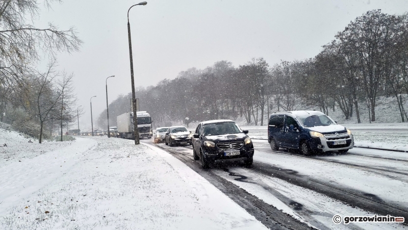 3/12 Trudne warunki na drogach w Gorzowie. Są pierwsze zdarzenia