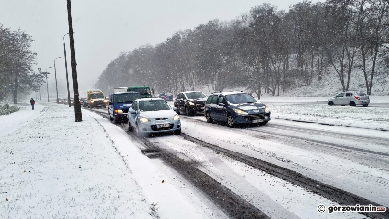 9/12 Trudne warunki na drogach w Gorzowie. Są pierwsze zdarzenia