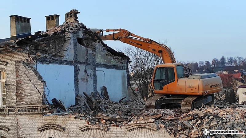 8/8 Ruszyła rozbiórka budynków przy ul. Jancarza