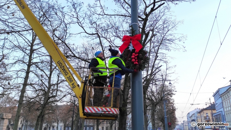 2/5 Ozdoby świąteczne na Chrobrego