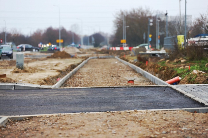 4/6 Na nowej nitce ul. Zawackiej pojawił się asfalt