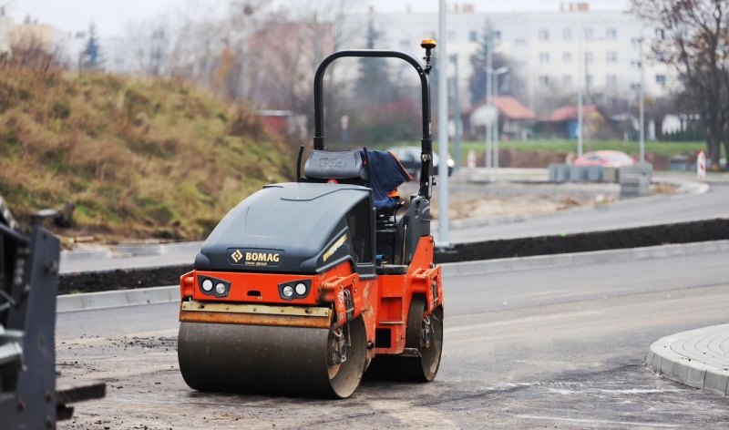 5/6 Na nowej nitce ul. Zawackiej pojawił się asfalt