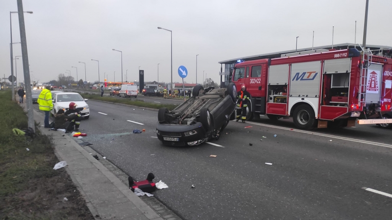 3/5 Wypadek przy ul. Kasprzaka z udziałem BMW i fiata